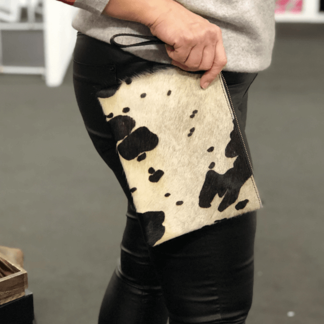 HAIR-ON-LEATHER WRISTLET l Variety of colours