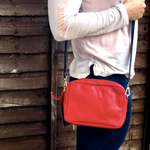 Load image into Gallery viewer, CLASSIC CAMERA KYLIE PEBBLED LEATHER CROSSBODY CLUTCH BAG l Variety of colours
