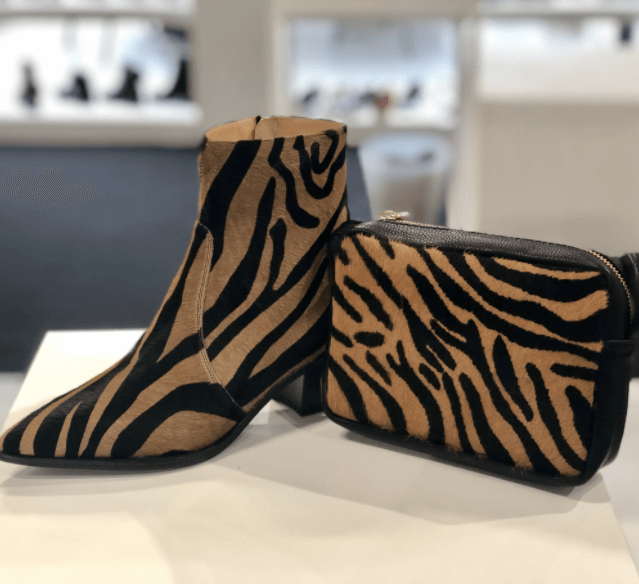 HAIR-ON-LEATHER BOX CLUTCH l Variety of colours